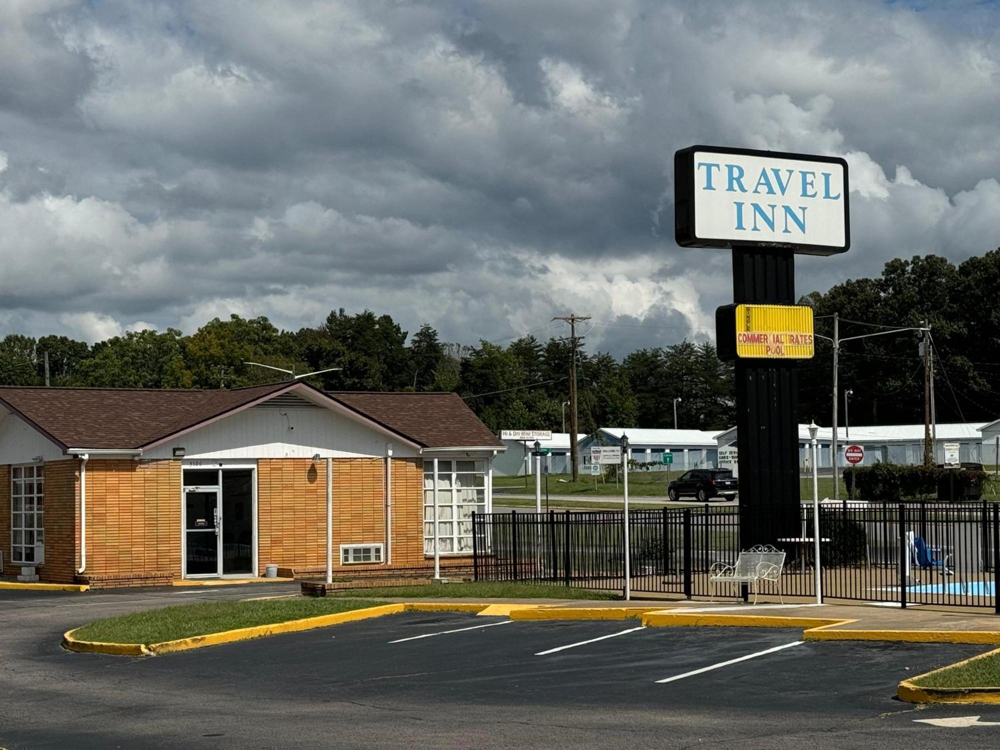 Travel Inn By Oyo Danville Us-29 المظهر الخارجي الصورة